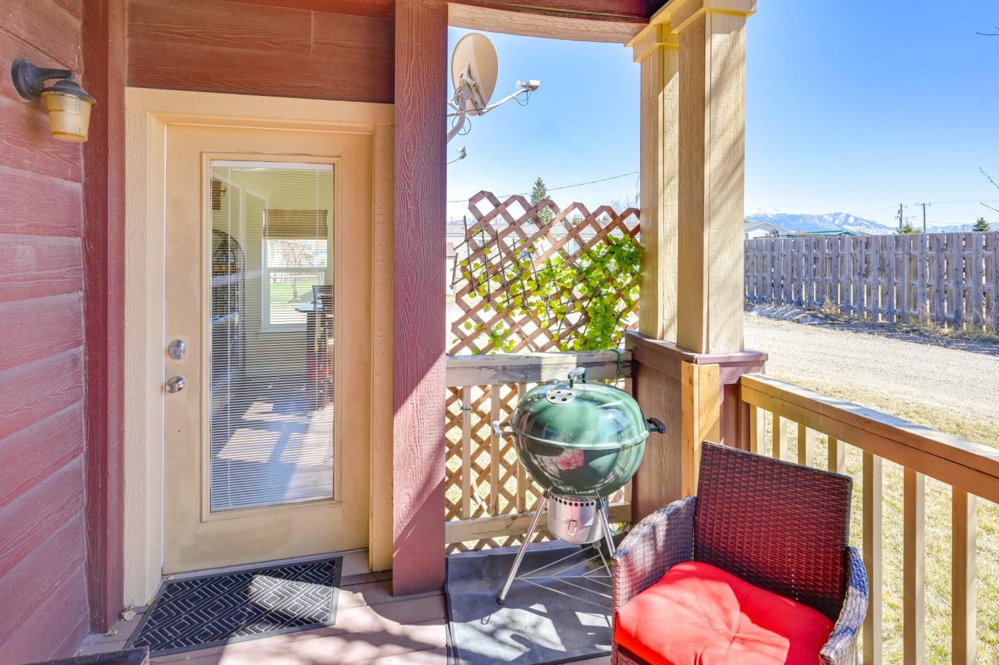 Ennis Vacation Rental With Balcony Walk To Downtown 외부 사진