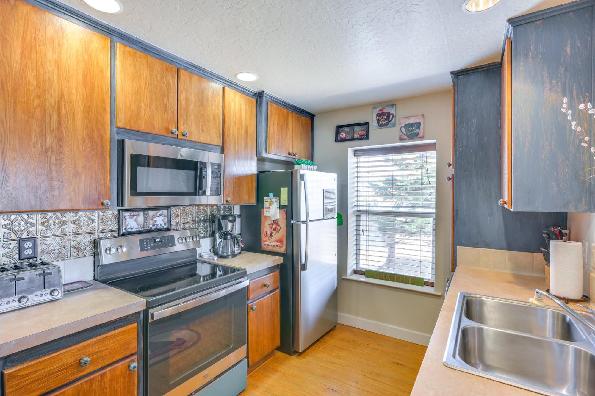 Ennis Vacation Rental With Balcony Walk To Downtown 외부 사진