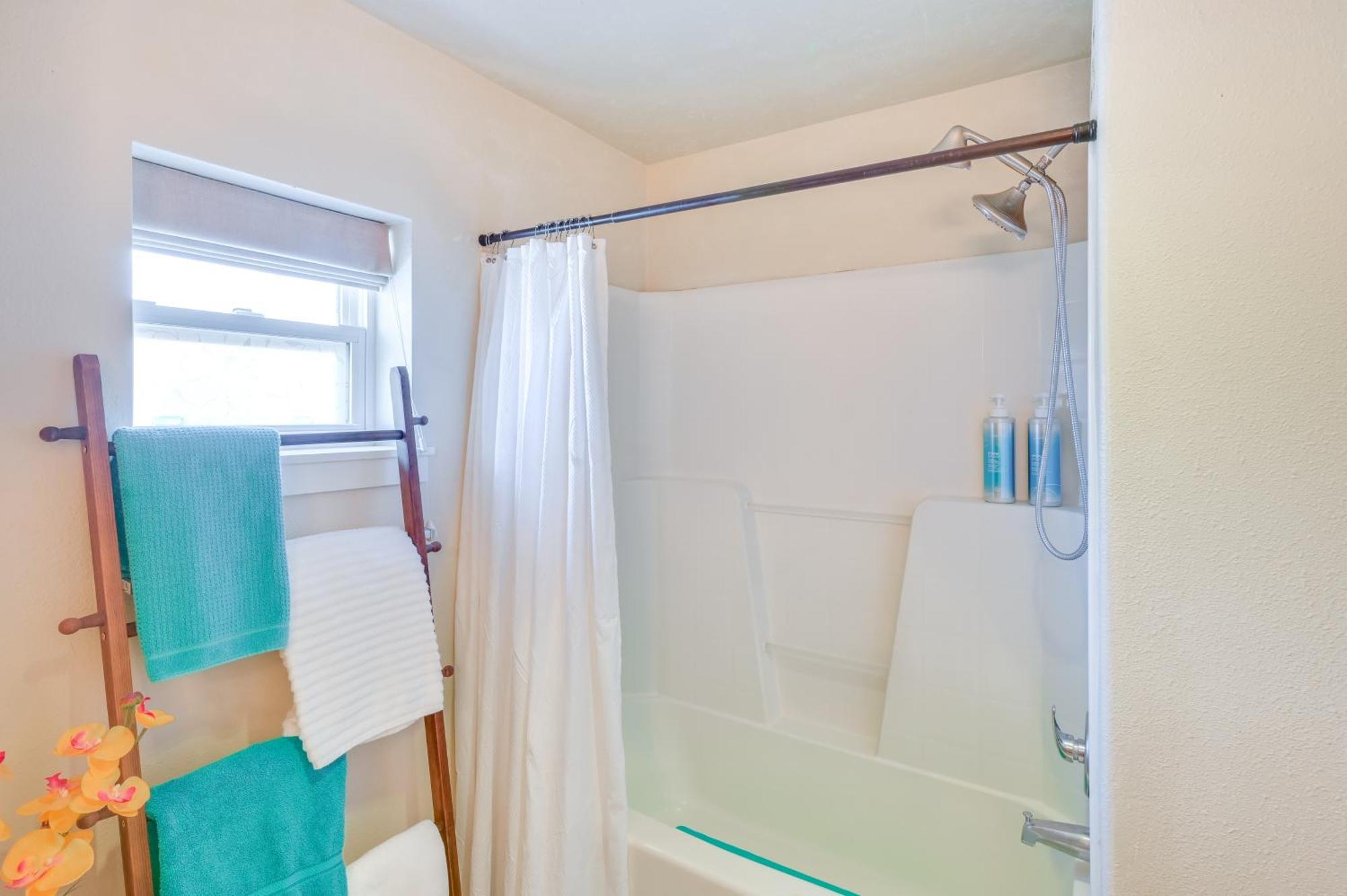 Ennis Vacation Rental With Balcony Walk To Downtown 외부 사진