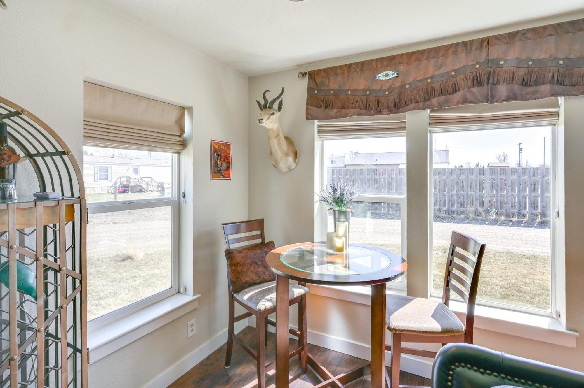 Ennis Vacation Rental With Balcony Walk To Downtown 외부 사진