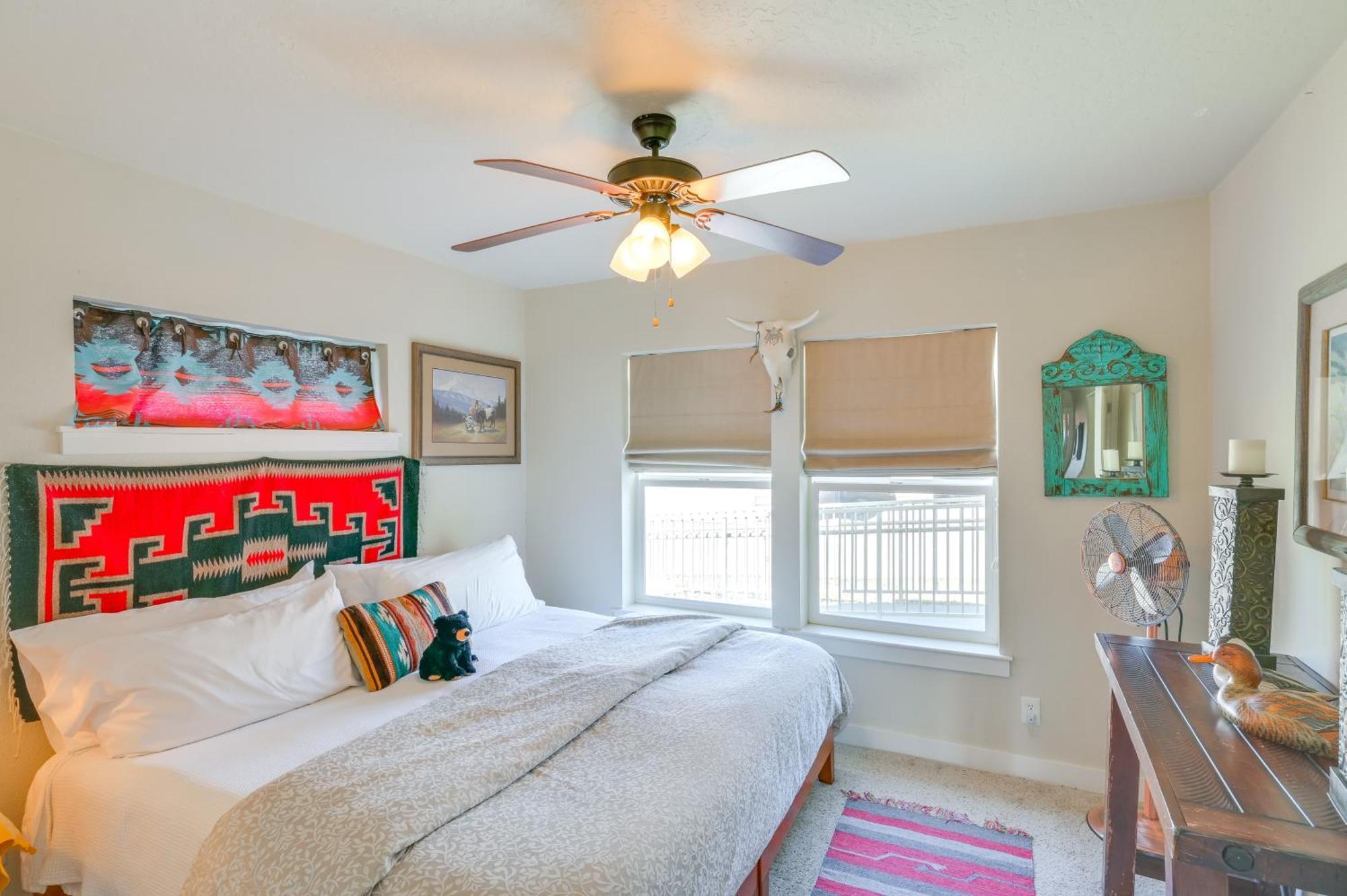 Ennis Vacation Rental With Balcony Walk To Downtown 외부 사진